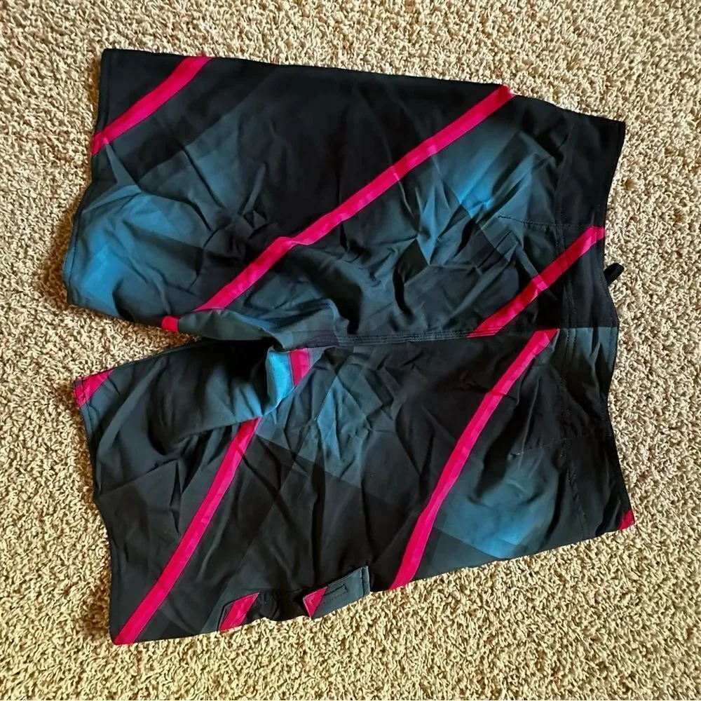 NWT Hang Ten Board Shorts Mens 34 Red Blue and Black Striped Surf Swim Trunks